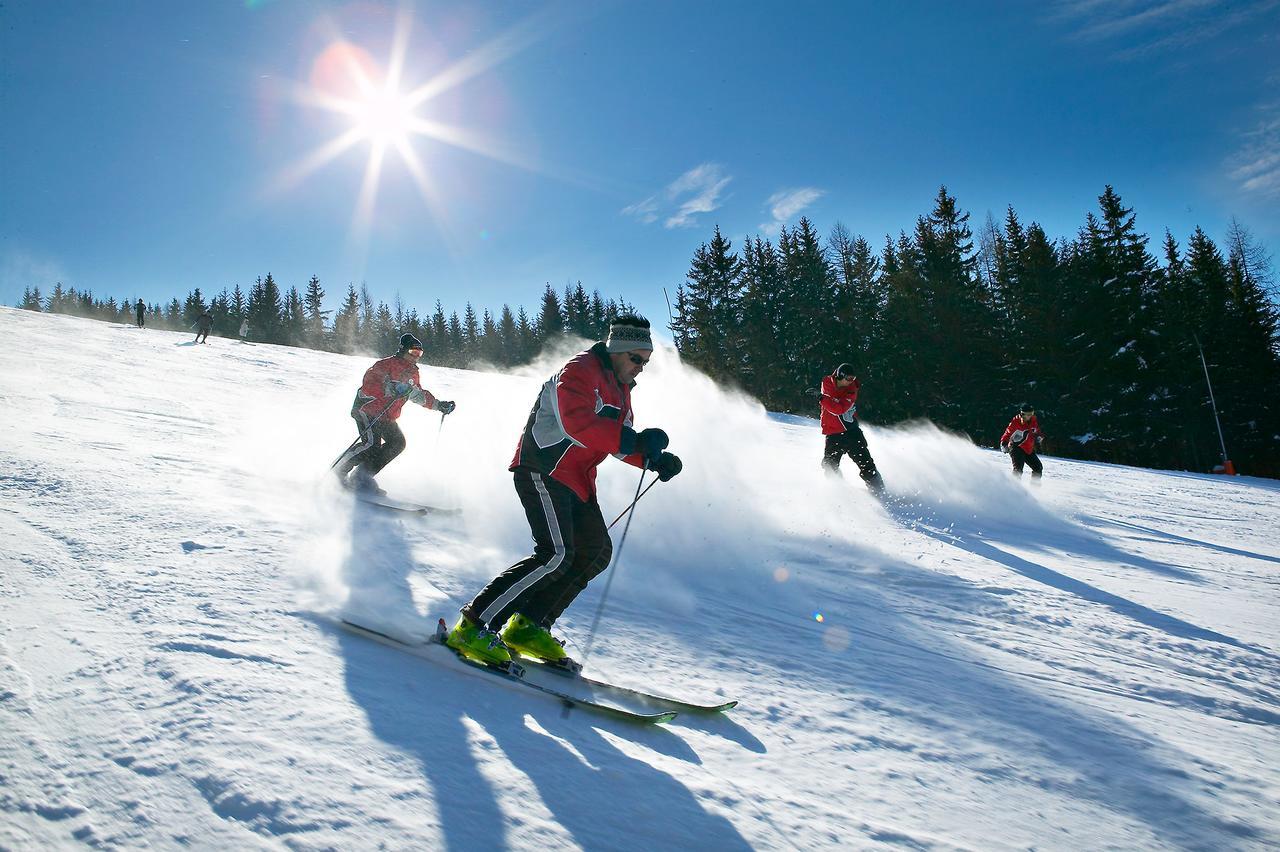 Fruehstueckspension Gasthof Gesslbauer Hotel Steinhaus am Semmering ภายนอก รูปภาพ