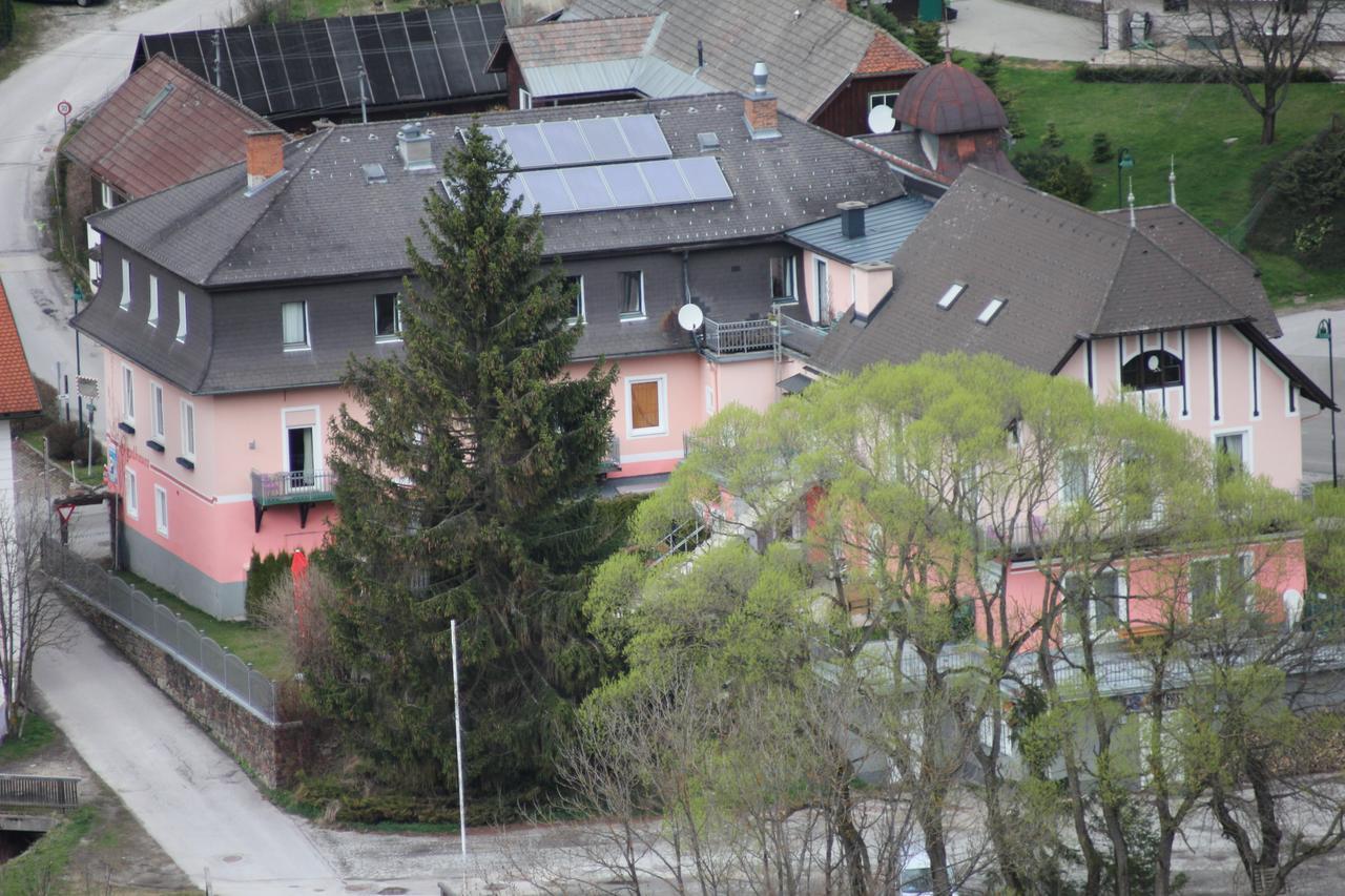 Fruehstueckspension Gasthof Gesslbauer Hotel Steinhaus am Semmering ภายนอก รูปภาพ